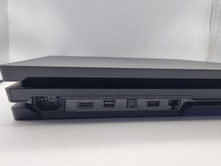 Дешево Sony playstation 4 pro з ломбарду