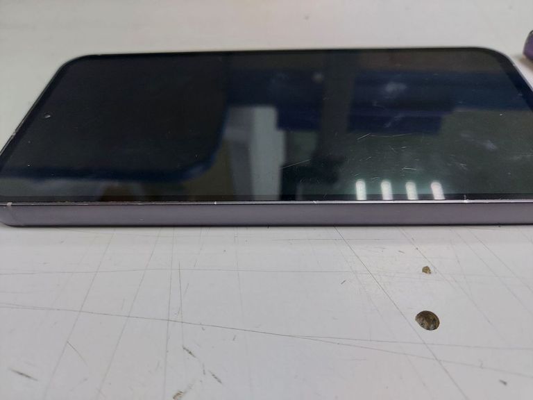 Дешево Samsung Galaxy S23 FE SM-S711B 8/256GB Purple з ломбарду