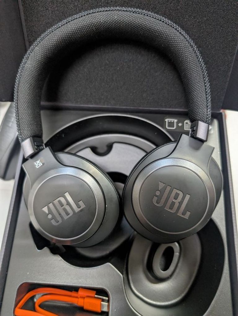 Купити Jbl live 660nc Б/У