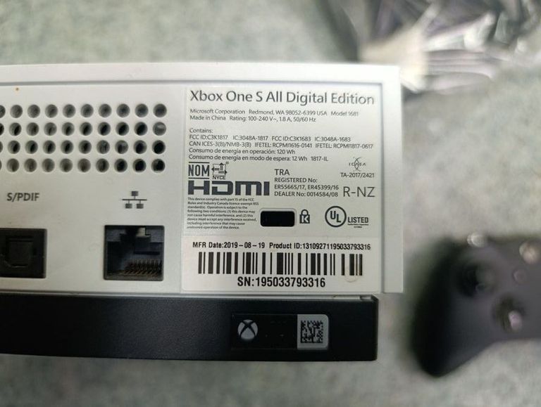 Microsoft Xbox One S 1TB Код:01-200830911. Изображение 5