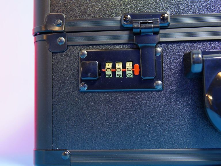 Бьюті кейс валіза для перукаря барбера з кодовим замком пластик чорний 40х27х15см. Новий.  Код:null. Зображення 9