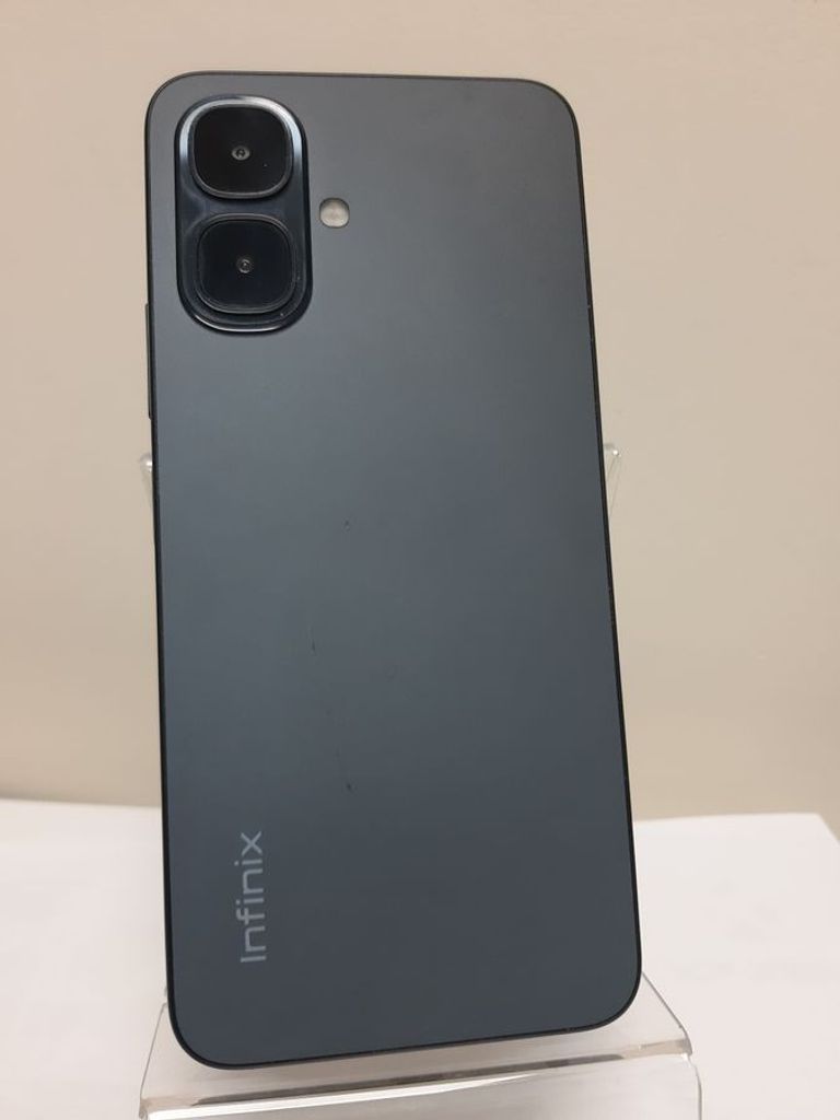 Дешиво Infinix smart 10 4/128gb с ломбарда