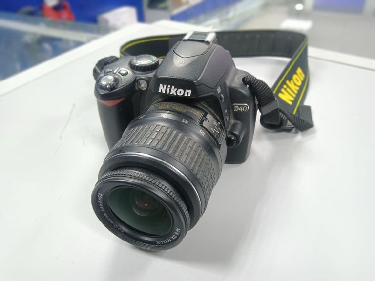 Купить Nikon d40x + af-s dx nikkor 18-55mm f/3,5-5,6g2 ed Б/У