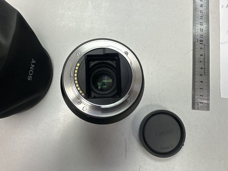 Дешево Sony SEL2470Z 24-70mm f/4 ZA OSS з ломбарду