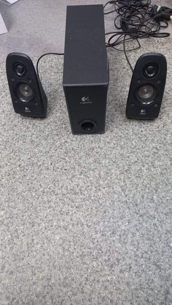 Купити Logitech s-220 Б/У