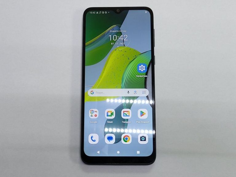 Розпродаж Motorola moto e13 2/64gb, продавець Техноскарб