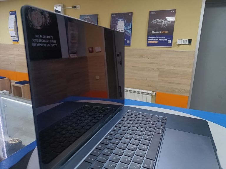 Оголошення Apple macbook air 15" 2025 Б/У