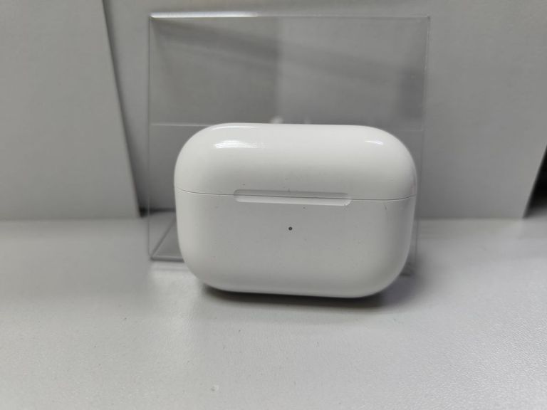 Купить Apple airpods pro 2nd generation with magsafe charging case usb-c Б/У