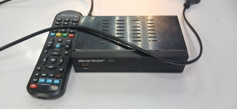 Купити World Vision T62A Б/У