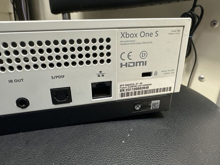 Microsoft Xbox One S 500GB Код:01-200896727. Зображення 6