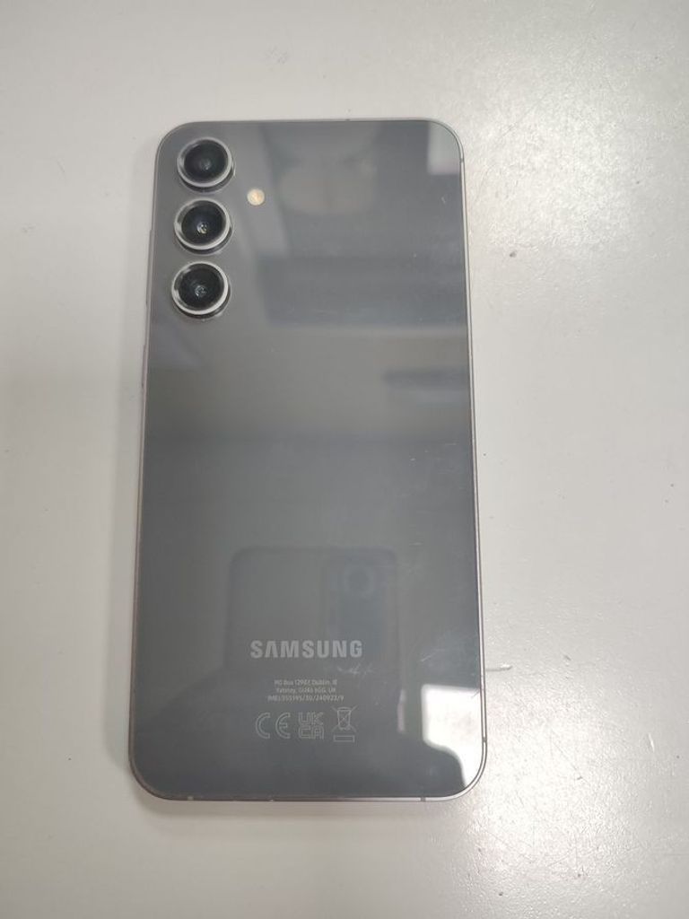Дешево Samsung galaxy s23 fe sm-s711b 8/128gb з ломбарду