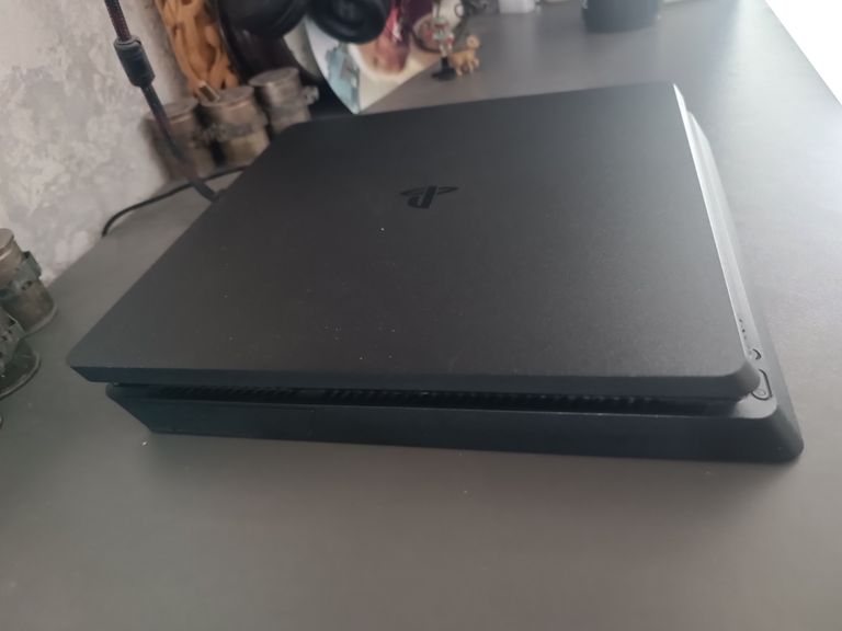 Оголошення Sony PlayStation 4 Slim (PS4 Slim) 500GB Б/У