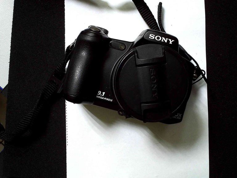 Оголошення SONY DSC-H50 Silver Б/У