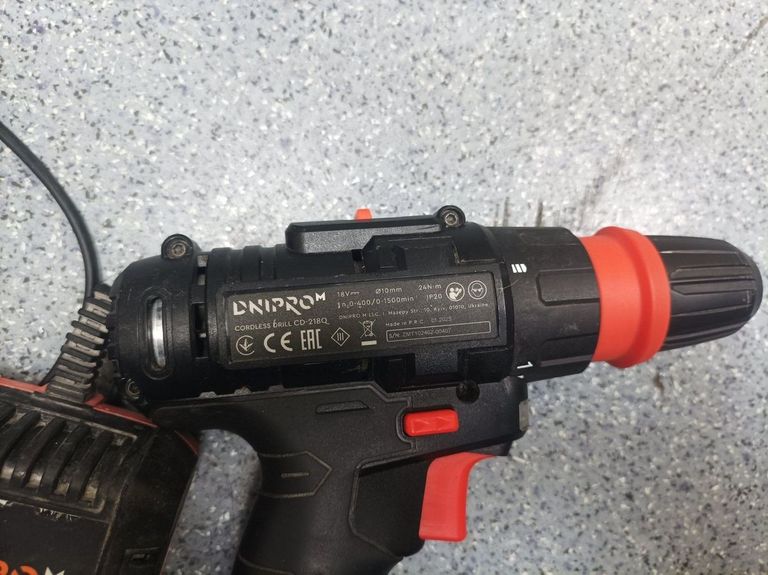 Дешиво Dnipro-M cd-218q 1акб 2ah зп с ломбарда