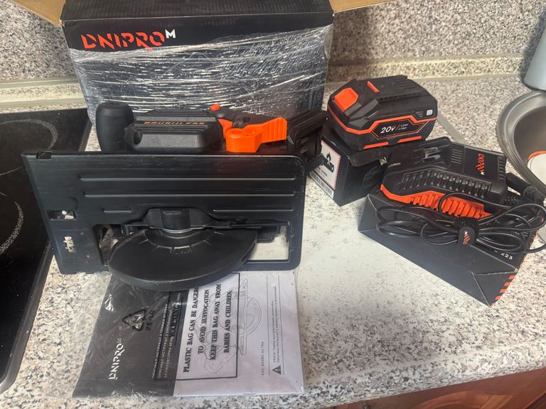 Купити Дніпро-М dsc-200bc ultra 1акб 4ah bp240+ зу Б/У