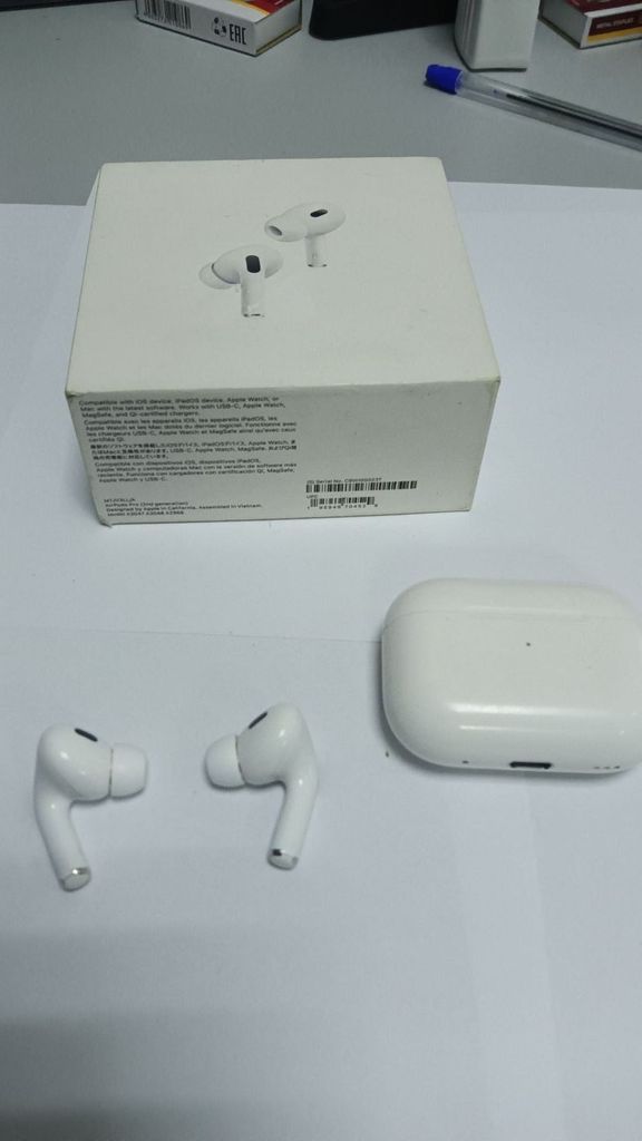Купить Apple airpods pro 2nd generation with magsafe charging case usb-c Б/У