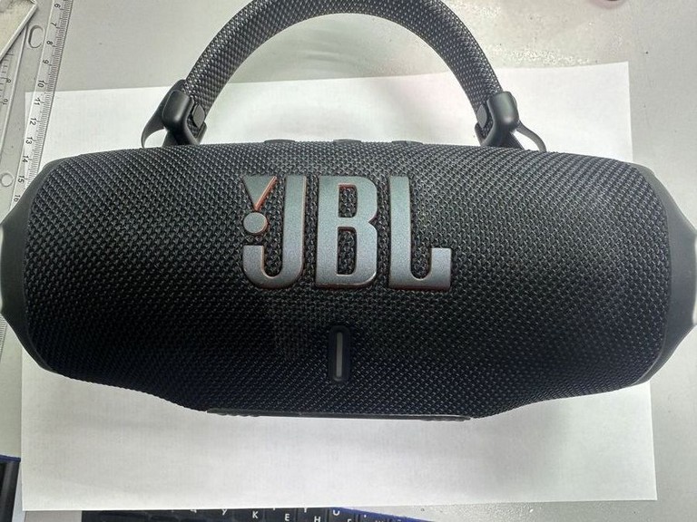 Купить JBL Charge 6 Black Б/У