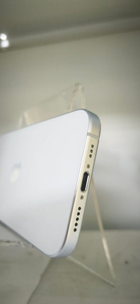 Apple iPhone 15 128GB Green Код:01-200938253. Зображення 6