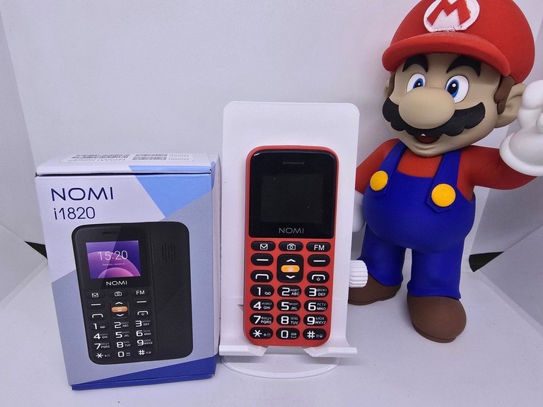 Купити Nomi i1820 Red Б/У