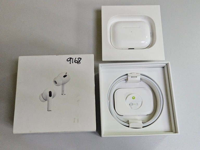 Оголошення Apple airpods pro 2nd generation with magsafe charging case usb-c Б/У