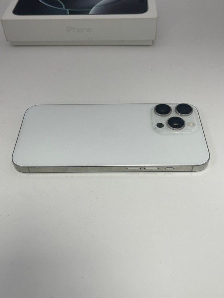 Apple iPhone 16 Pro Max 512GB eSIM White Titanium (MYW83) Код:01-200973417. Зображення 5