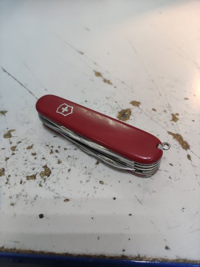 Дешиво Victorinox Climber Red Transparent Blister (1.3703.TB1) с ломбарда