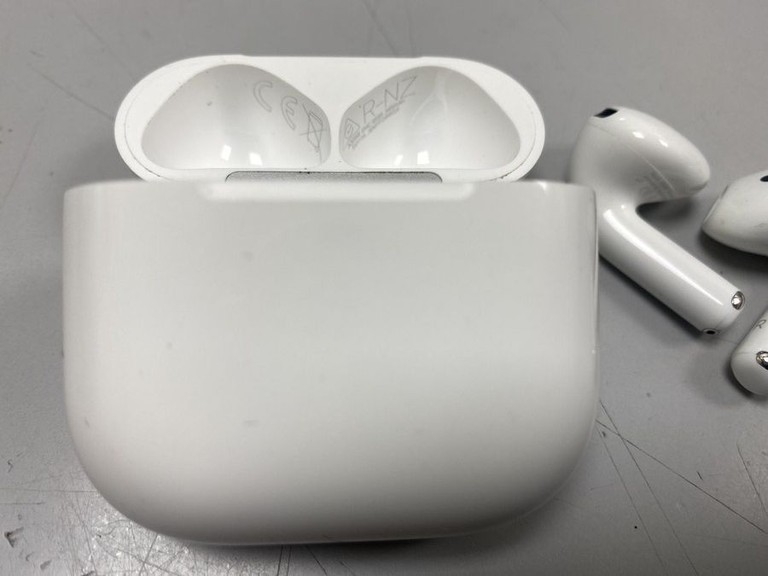 Оголошення Apple airpods 4 Б/У