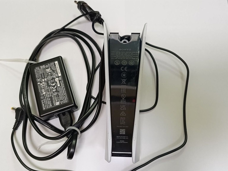 Купити Sony dualsense charging station cfi-zds1 Б/У