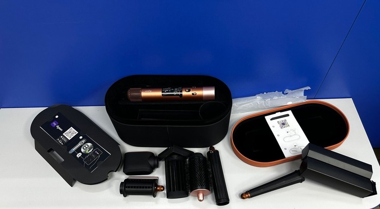 Дешево Dyson Airwrap i.d. HS08 Multi-Styler and Dryer Straight to Wavy Ceramic Pink/Rose Gold (601848-01) з ломбарду