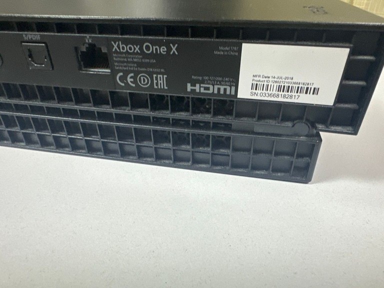 Оголошення Microsoft Xbox One X 1TB Б/У