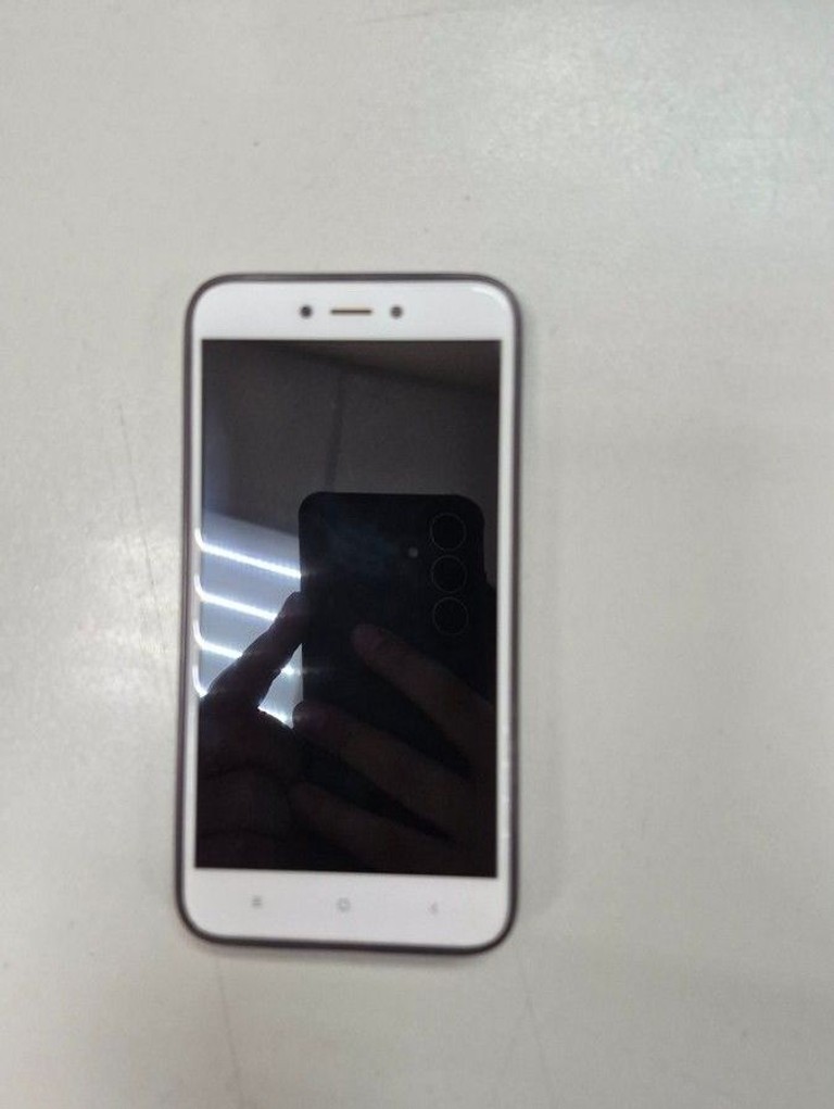 Дешиво Xiaomi redmi 4x 2/16gb с ломбарда