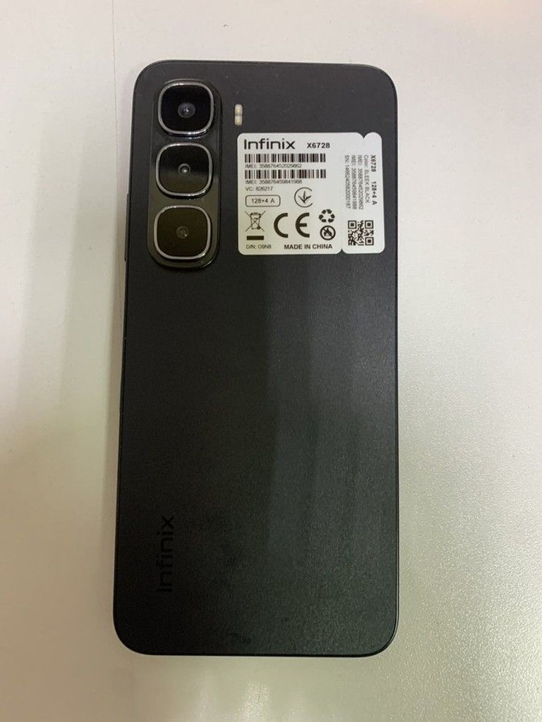 Дешиво Infinix hot 60i 4/128gb с ломбарда