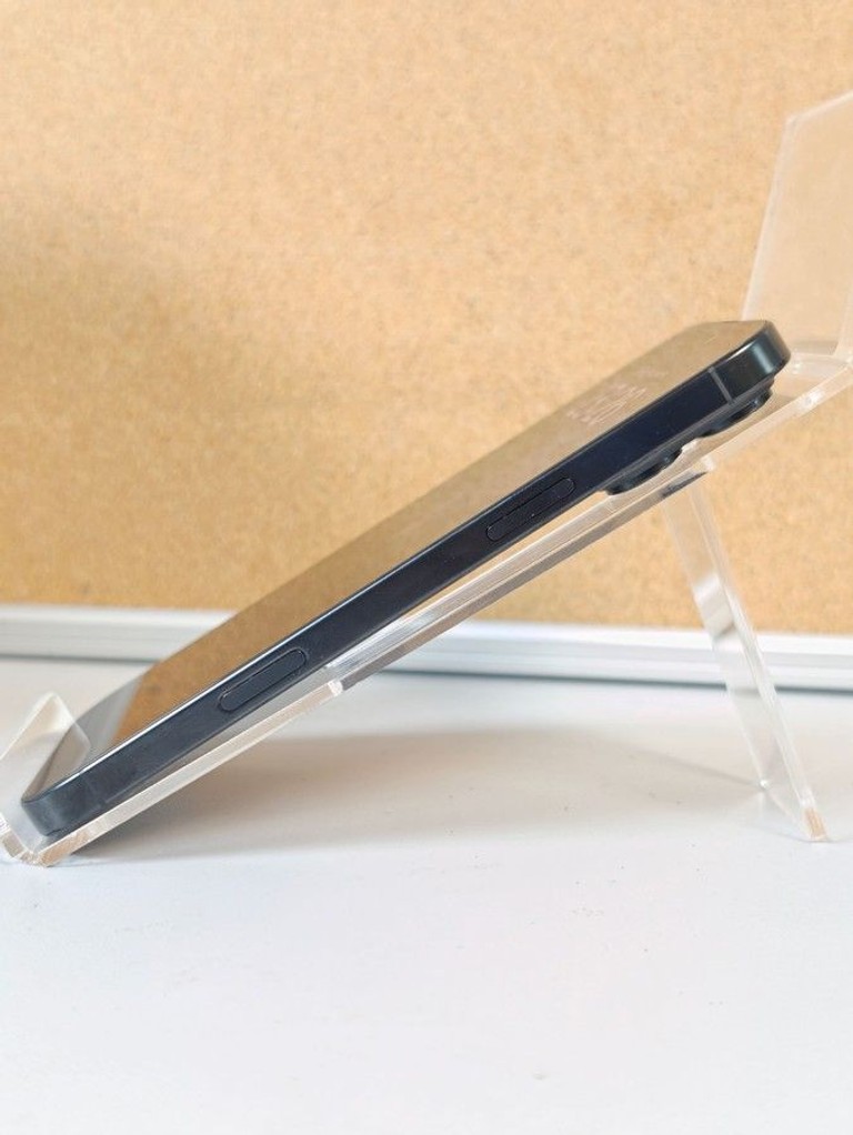Apple iphone 16 pro max 256gb Код:01-201114397. Изображение 6