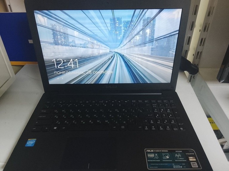 Дешево Asus 15/celeron n2940 ddr3/4gb ddr3/hdd 500 gb/ssd *відсутній/*інтегрована з ломбарду