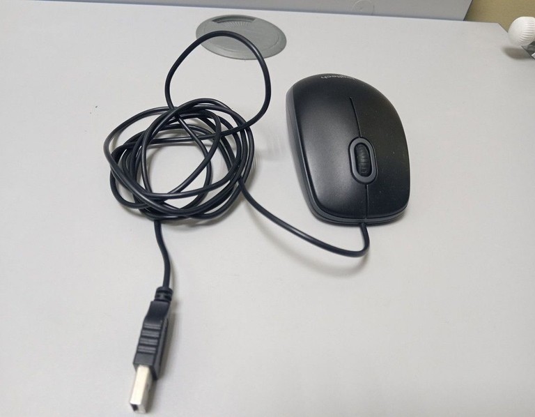 Розпродаж Logitech b100 optical mouse, продавець Техноскарб
