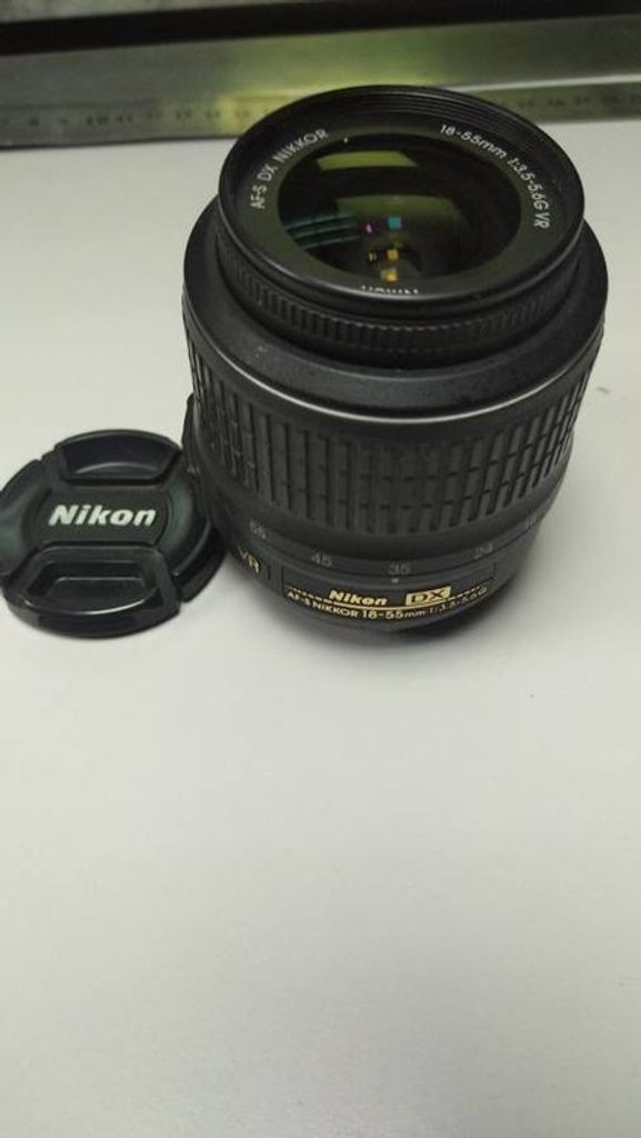 Купити Nikon nikkor af-s 18-55mm f/3.5-5.6g vr dx Б/У