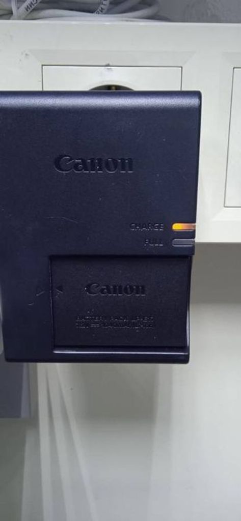 Розпродаж Canon eos rebel t7i canon ef-s 18-55mm f/3.5-5.6 is ii, продавець Техноскарб