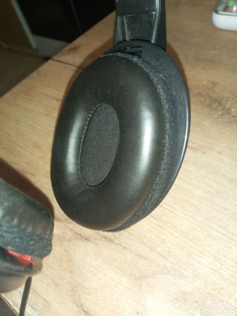 Дешево Проводные наушники Sven GD-750V, Б/У з ломбарду