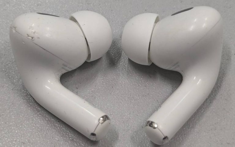 Apple AirPods Pro 2nd generation (MQD83)