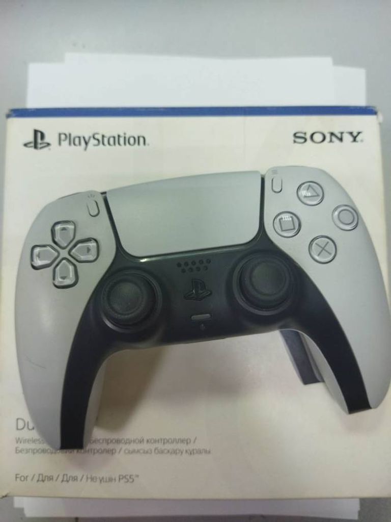 Купить Sony DualSense Black Б/У