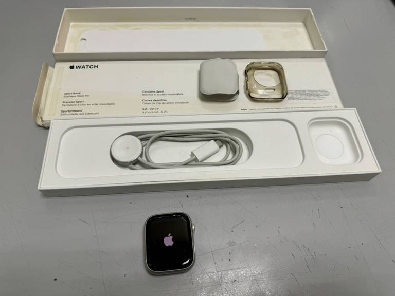 Apple watch series 7 gps 45mm aluminum case with sport band