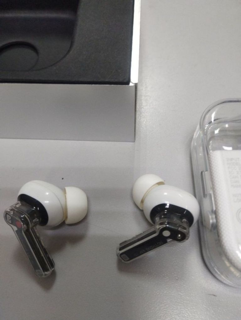 Дешиво Nothing ear 1 с ломбарда