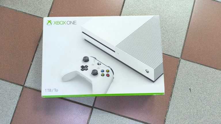 Оголошення Microsoft Xbox One S 500GB Б/У