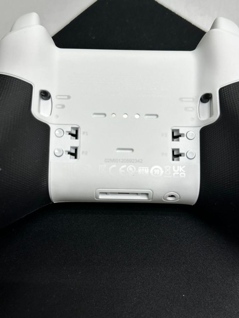 Розпродаж Microsoft Xbox Elite Wireless Controller Series 2 Core White (4IK-00001, 4IK-00002), продавець Техноскарб