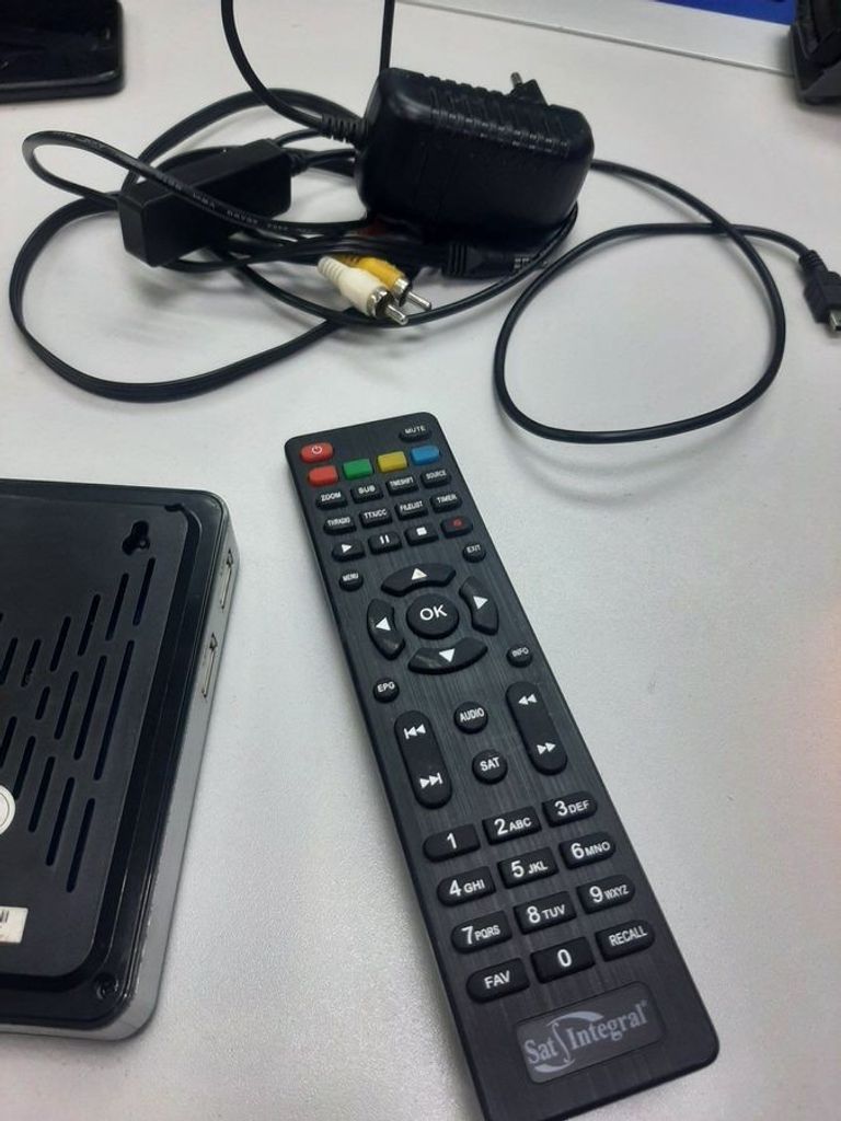 Дешево Sat-integral SP-1319 HD Combo з ломбарду