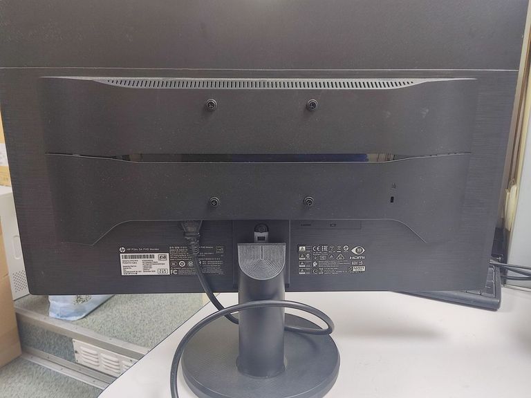 Дешево Hp p24v g4 fhd з ломбарду