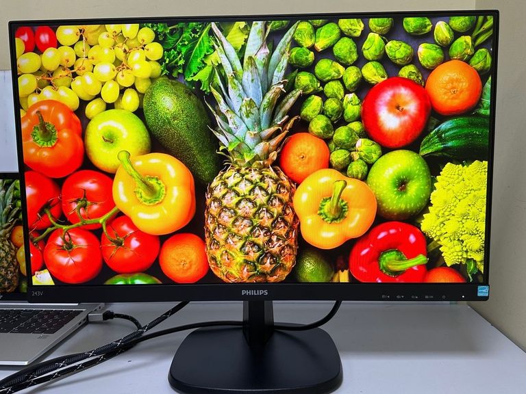 Купити Philips 243v7qdsb/01 Б/У