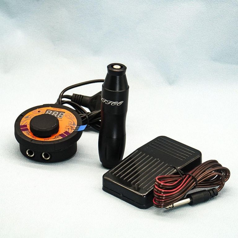 Купити Машинка для татуажу: повний комплект з усіма необхідними аксесуарами. Новий. Б/У