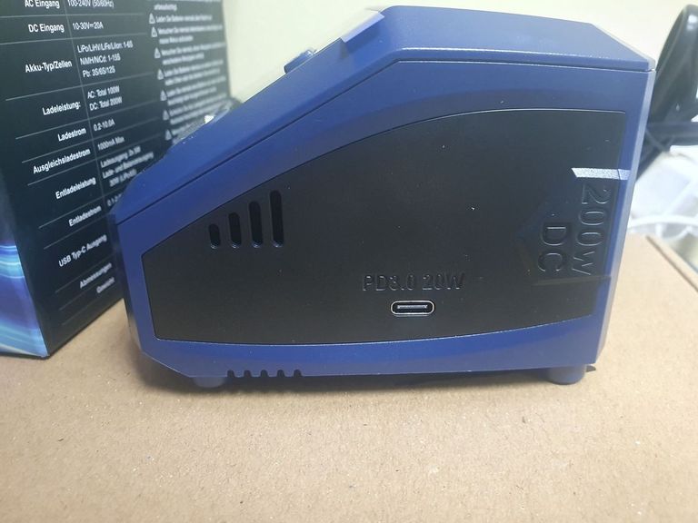 Дешиво Skyrc d100neo с ломбарда