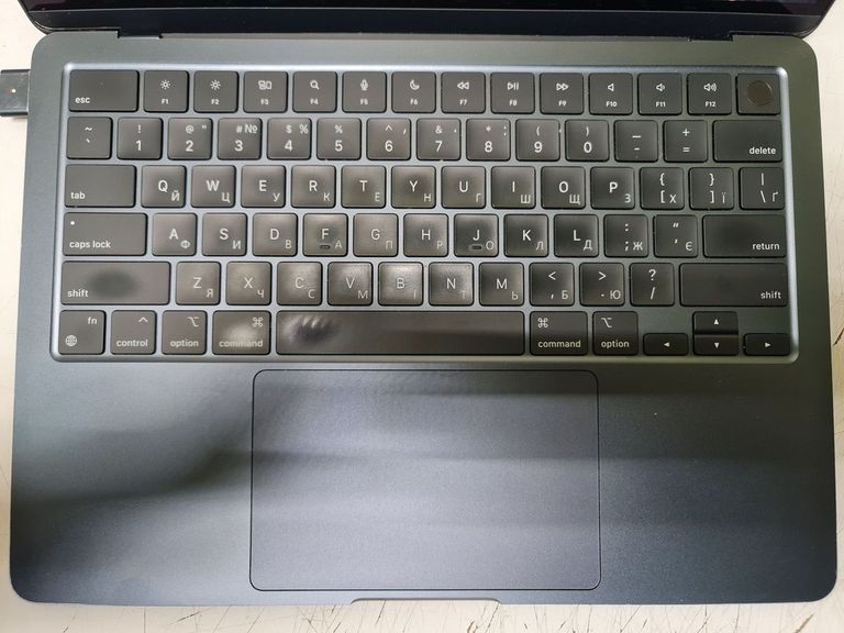 Apple macbook air 13,6" m2 2022 Код:01-200756638. Изображение 6